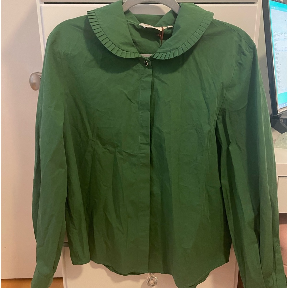 Vintage style green blouse with scalloped collar